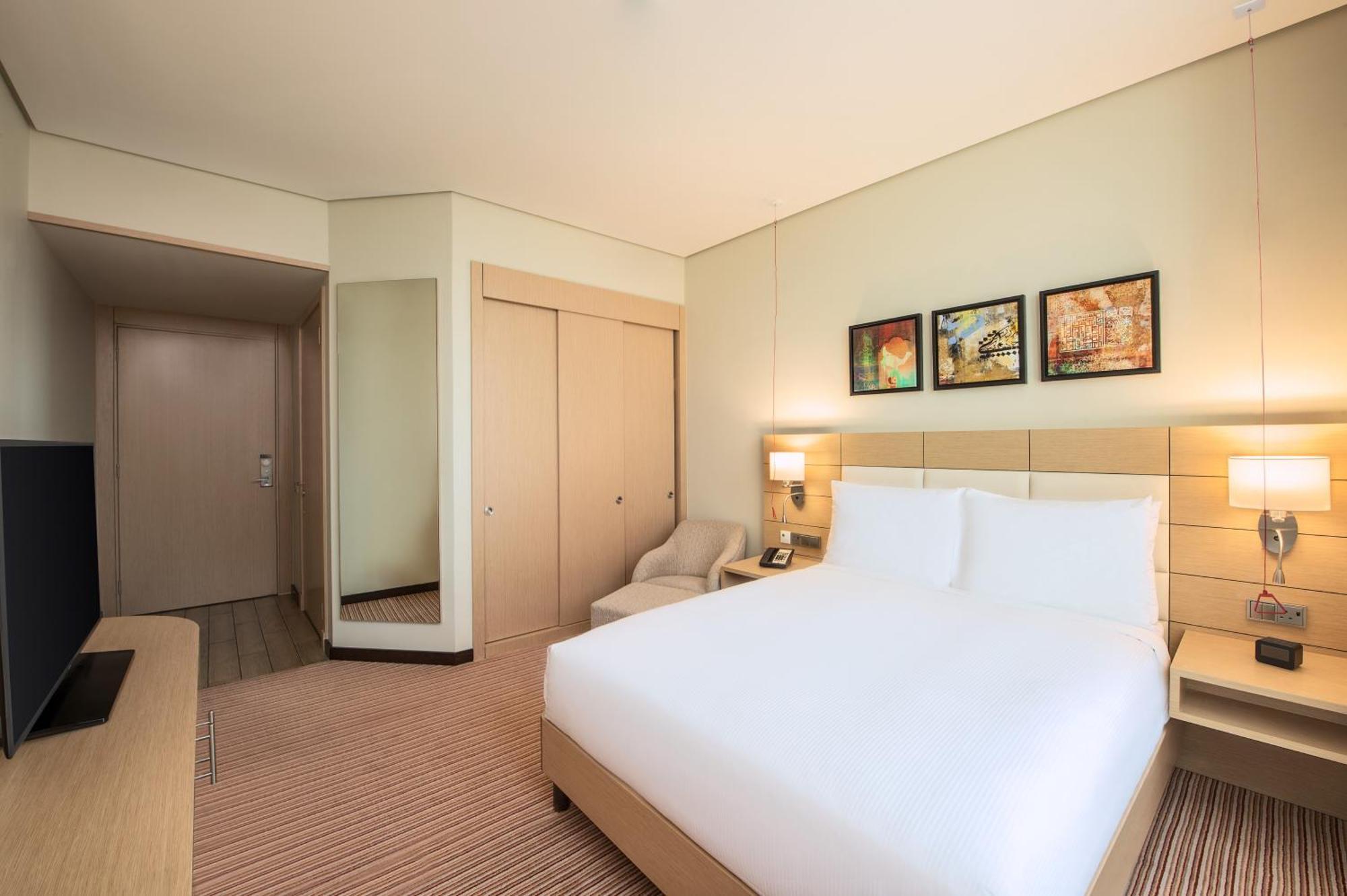 Hilton Garden Inn Khobar Exterior foto