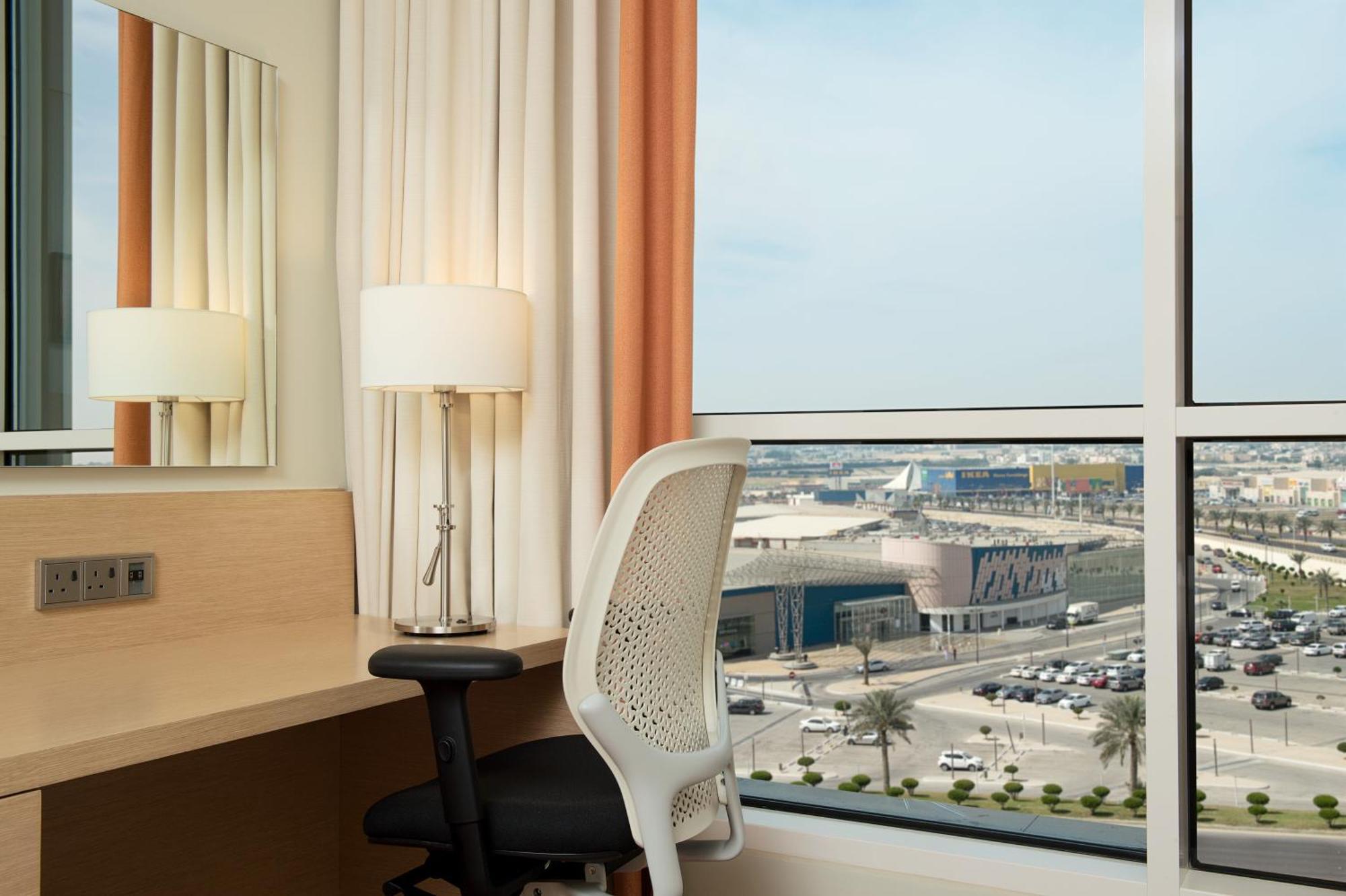 Hilton Garden Inn Khobar Exterior foto