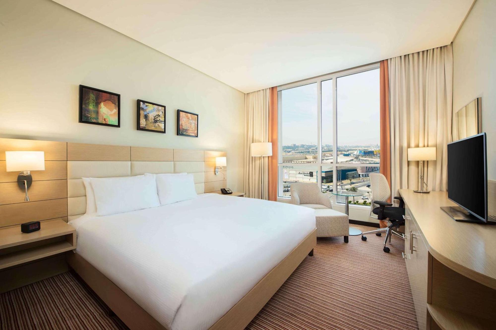 Hilton Garden Inn Khobar Exterior foto